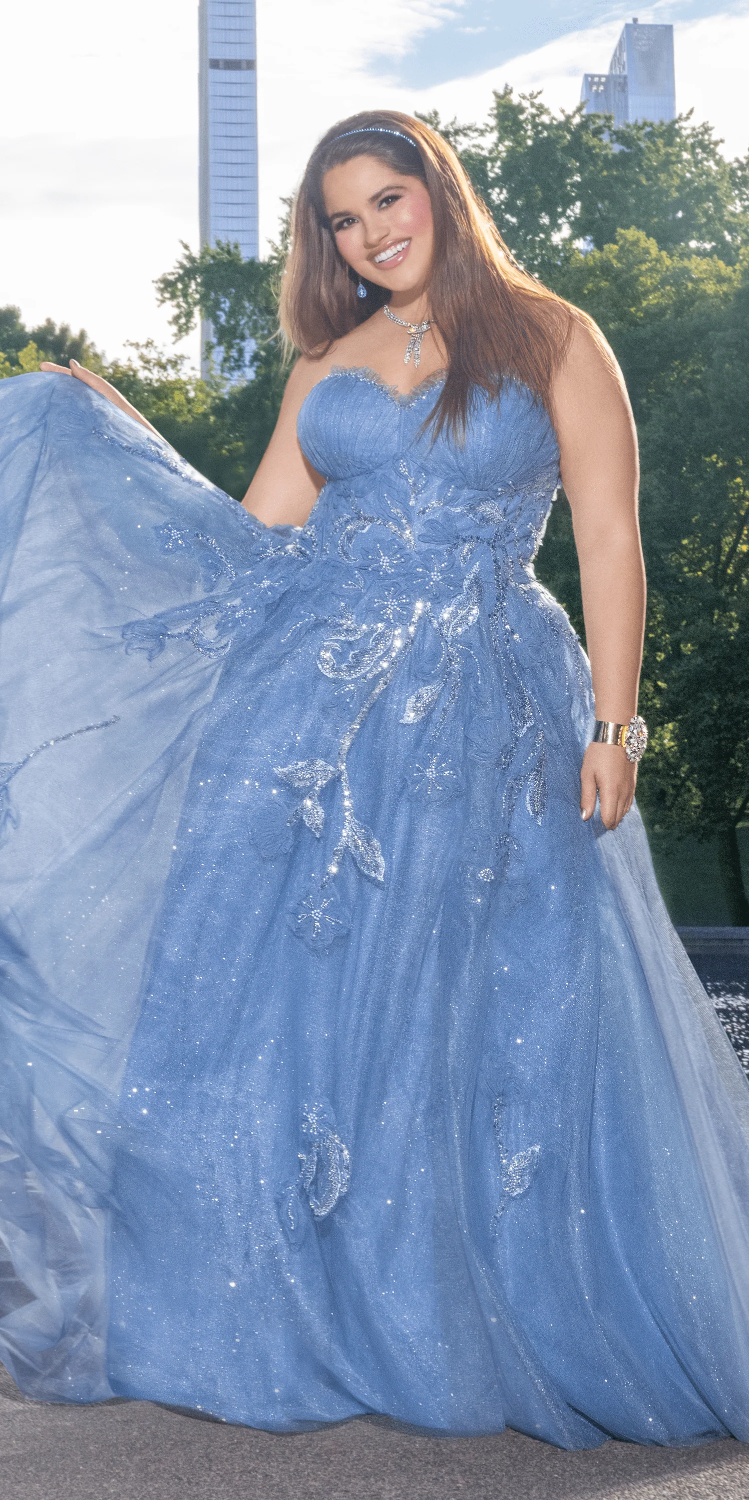 Glitter Tulle Embellished Sweetheart Ballgown