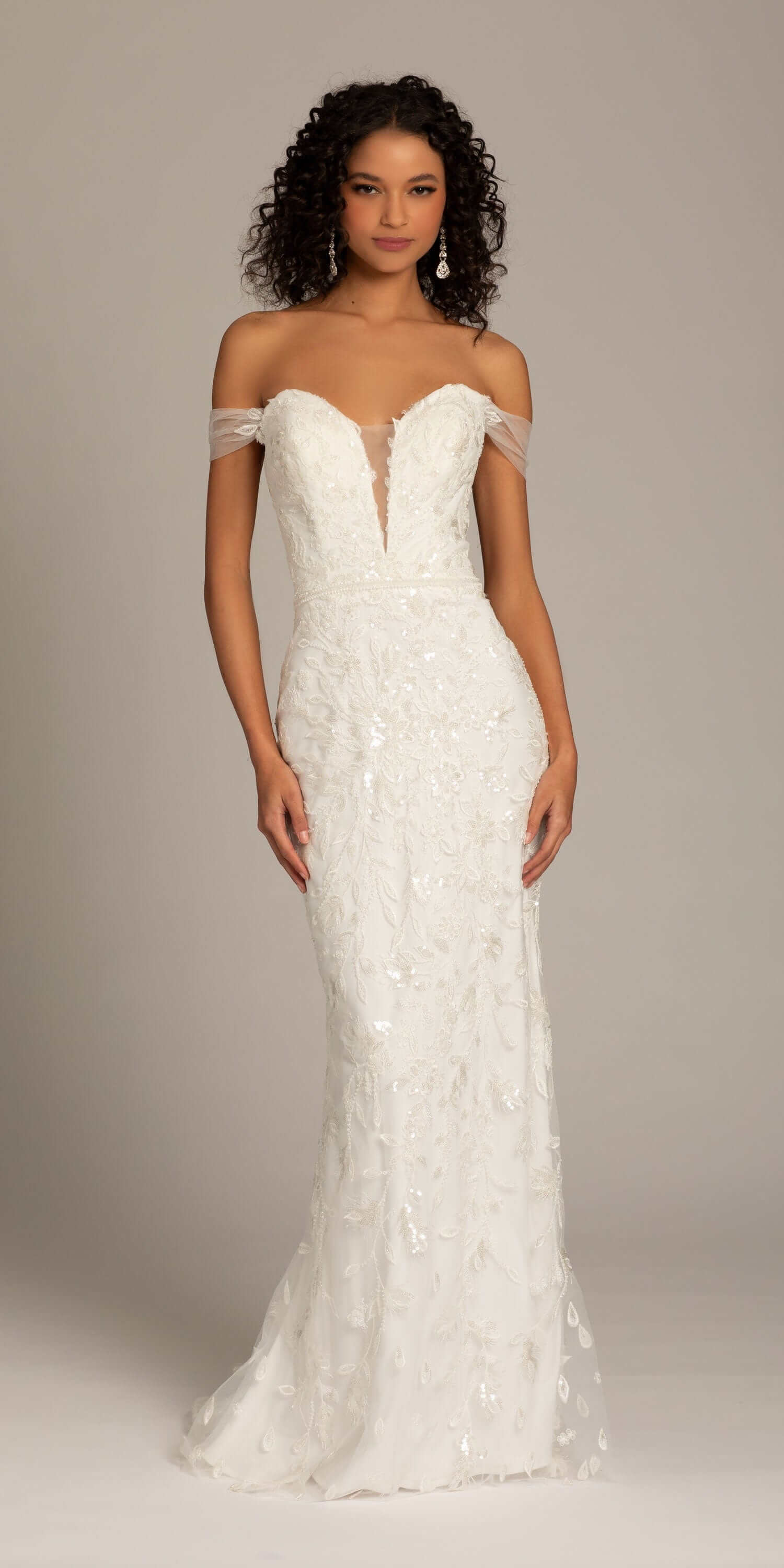 Off the Shoulder Tulle Plunging Beaded Trumpet Dress - Image 4
