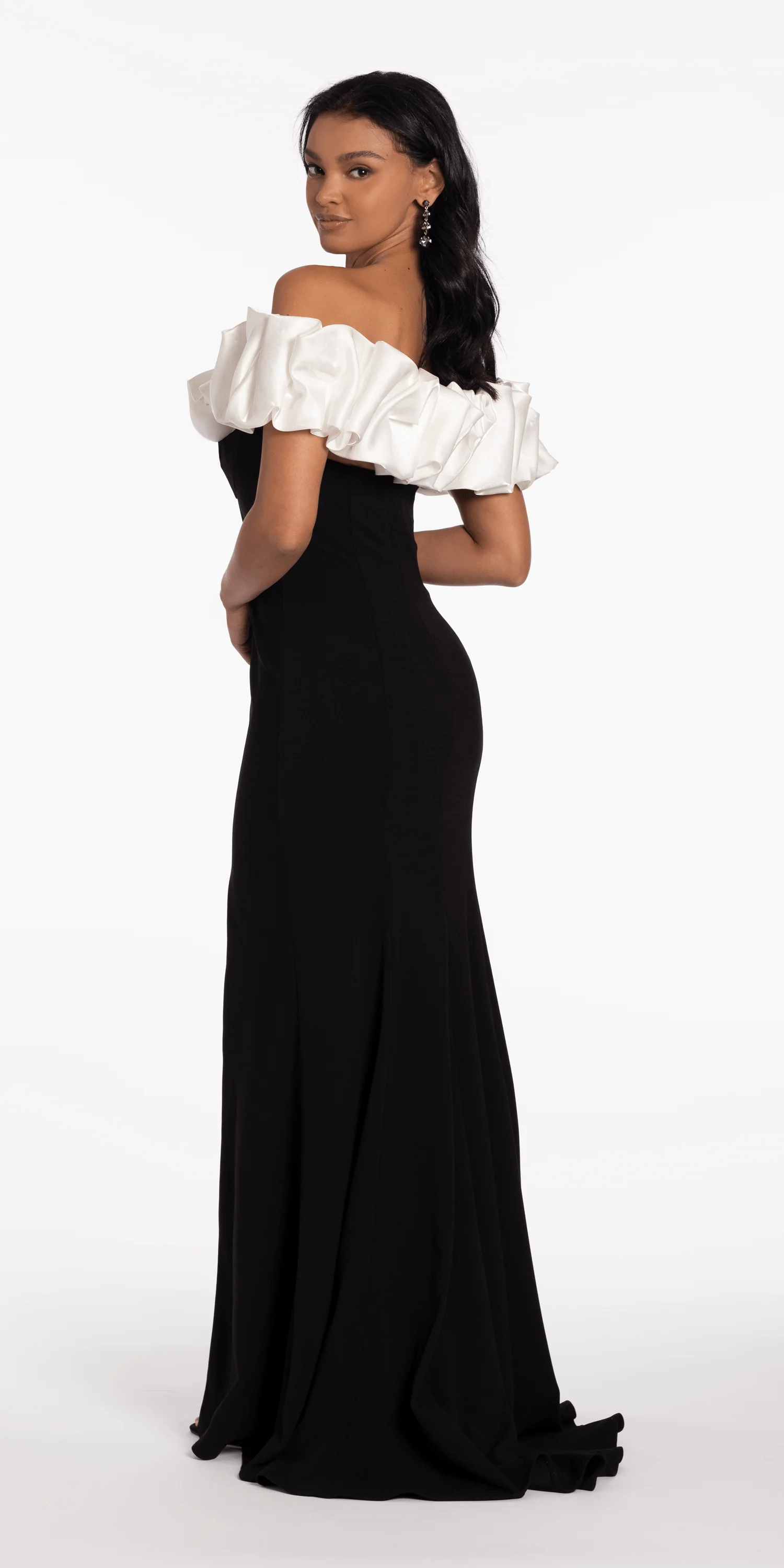 Two Tone Ruffle Off the Shoulder Crepe Trumpet Dress - Image 5